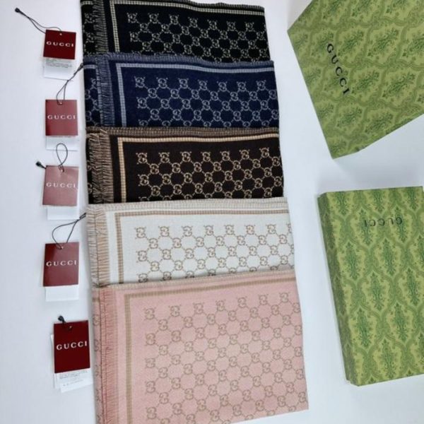 replica,repliche,fake,1:1,earrings,bracelet,ring,jewelry Nuova sciarpa reversibile in lana con piccolo logo classico di Gucci, disponibile in 5 colori (IWKVC).