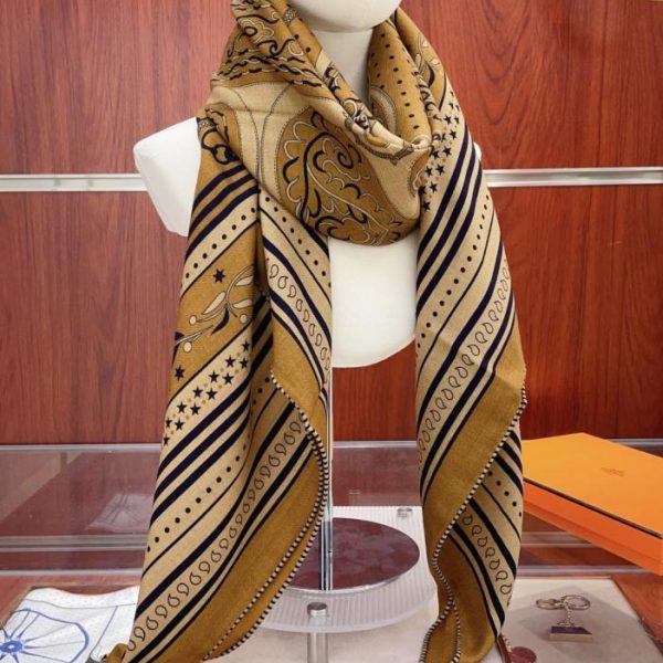 replica,repliche,fake,1:1,earrings,bracelet,ring,jewelry Fazzoletto in cashmere Hermès Amazonian Celebration (JDJ5S)