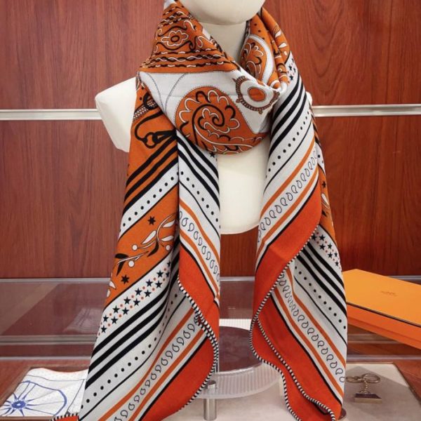 replica,repliche,fake,1:1,earrings,bracelet,ring,jewelry Fazzoletto in cashmere Hermès Amazonian Celebration (V15IL)