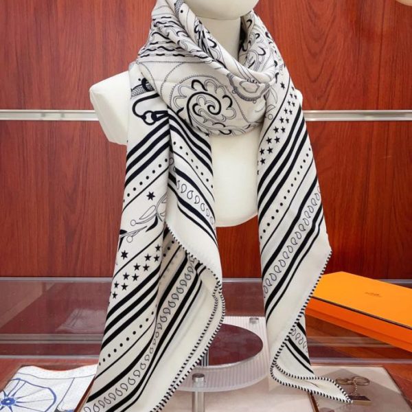 replica,repliche,fake,1:1,earrings,bracelet,ring,jewelry Fazzoletto in cashmere Hermès Amazonian Celebration (Y94N7)