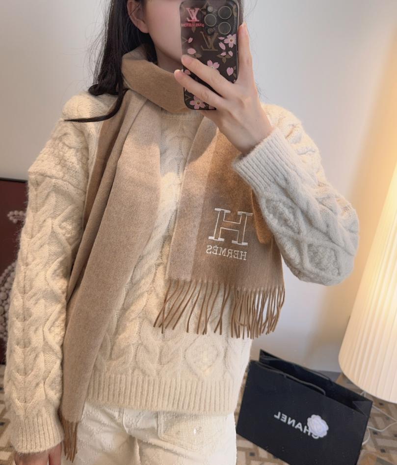 replica,repliche,fake,1:1,earrings,bracelet,ring,jewelry Sciarpa reversibile Hermès, 100% pelle di agnello (GCU1B) replica,repliche,fake,1:1,earrings,bracelet,ring,jewelry Sciarpa reversibile Hermès, 100% pelle di agnello (GCU1B)