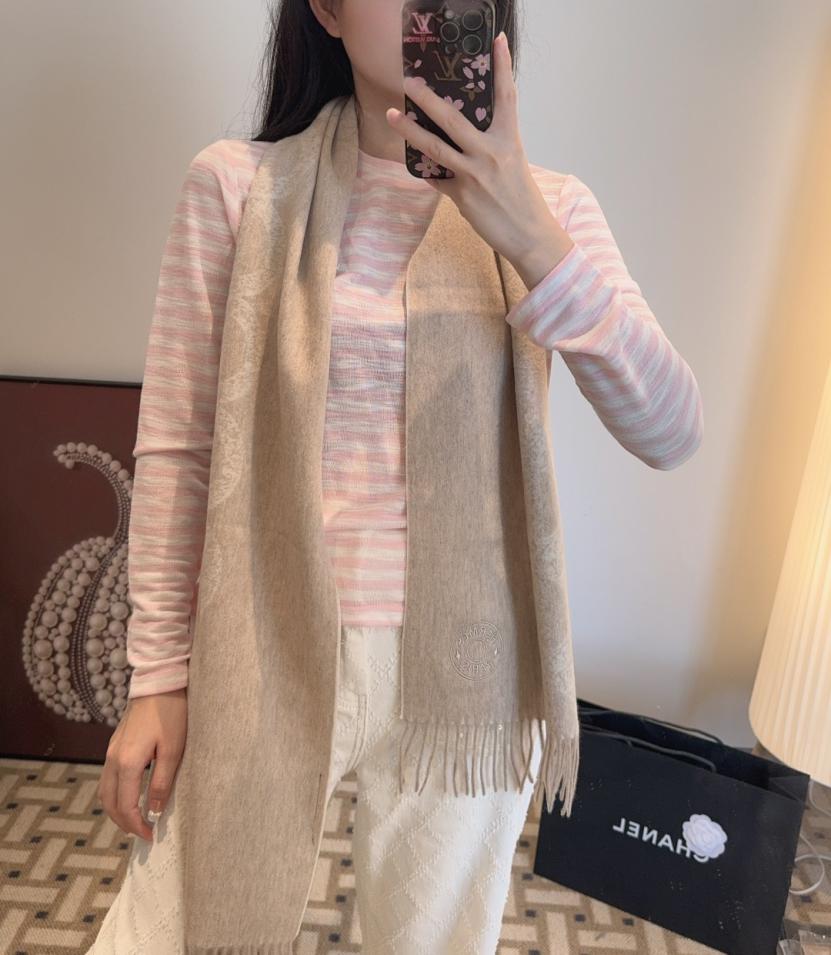 replica,repliche,fake,1:1,earrings,bracelet,ring,jewelry Sciarpa reversibile Hermès, 100% pelle di agnello (KC6FT) replica,repliche,fake,1:1,earrings,bracelet,ring,jewelry Sciarpa reversibile Hermès, 100% pelle di agnello (KC6FT)