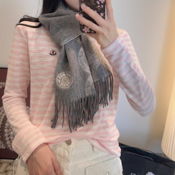 replica,repliche,fake,1:1,earrings,bracelet,ring,jewelry Sciarpa reversibile Hermès, 100% pelle di agnello (VANZQ)