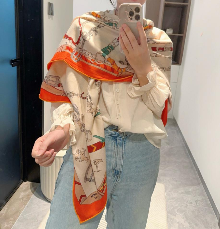 replica,repliche,fake,1:1,earrings,bracelet,ring,jewelry Fazzoletto quadrato reversibile Hermes dello stesso colore (Pierre M(YOKYV)) replica,repliche,fake,1:1,earrings,bracelet,ring,jewelry Fazzoletto quadrato reversibile Hermes dello stesso colore (Pierre M(YOKYV))
