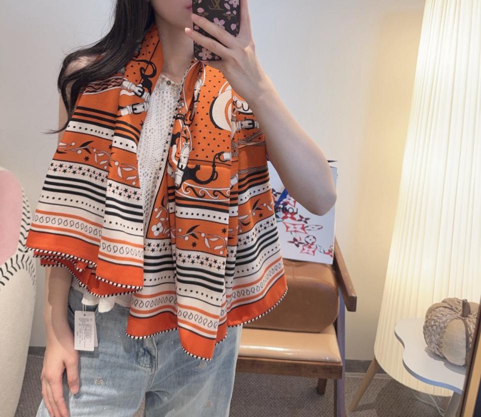 replica,repliche,fake,1:1,earrings,bracelet,ring,jewelry Sciarpa Hermès reversibile in velluto color Amazon Festival (2 CIL4) replica,repliche,fake,1:1,earrings,bracelet,ring,jewelry Sciarpa Hermès reversibile in velluto color Amazon Festival (2 CIL4)