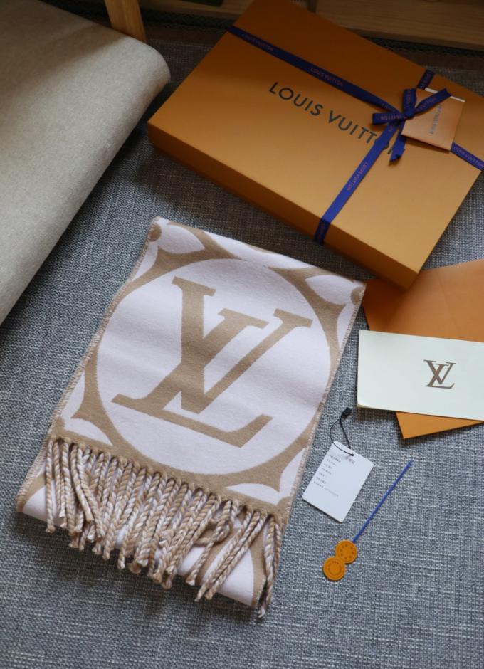 replica,repliche,fake,1:1,earrings,bracelet,ring,jewelry Sciarpa LV extra lunga, stretta e circolare, unisex, classico motivo LV, jacquard tinto in filo double-face (KSDMA). replica,repliche,fake,1:1,earrings,bracelet,ring,jewelry Sciarpa LV extra lunga, stretta e circolare, unisex, classico motivo LV, jacquard tinto in filo double-face (KSDMA).