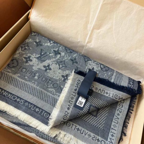 replica,repliche,fake,1:1,earrings,bracelet,ring,jewelry Blu denim, stile reale, scialle in lana Louis Vuitton Malles Merveilleuses (2HE1X)