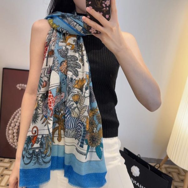 replica,repliche,fake,1:1,earrings,bracelet,ring,jewelry Sciarpa lunga in cashmere con filo d’argento Louis Vuitton, stesso stile delle boutique, classico motivo Monogram (1HXXQ)