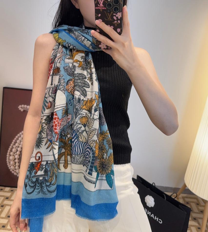 replica,repliche,fake,1:1,earrings,bracelet,ring,jewelry Sciarpa lunga in cashmere con filo d’argento Louis Vuitton, stesso stile delle boutique, classico motivo Monogram (1HXXQ) replica,repliche,fake,1:1,earrings,bracelet,ring,jewelry Sciarpa lunga in cashmere con filo d’argento Louis Vuitton, stesso stile delle boutique, classico motivo Monogram (1HXXQ)