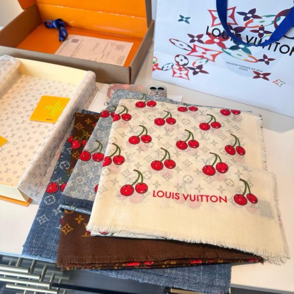 replica,repliche,fake,1:1,earrings,bracelet,ring,jewelry Fazzoletto Monogram Cerise LV × TM, Louis Vuitton x Takashi Murakami Reissue Series Monogram Pattern (H0K32)