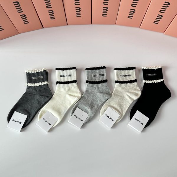 replica,repliche,fake,1:1,earrings,bracelet,ring,jewelry MiuMiu New Calzini di media lunghezza, 5 paia per scatola (TJWSS)