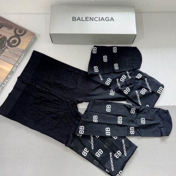 replica,repliche,fake,1:1,earrings,bracelet,ring,jewelry (Un paio per scatola) Calzini con lettere BALENCIAGA (7CF2C)