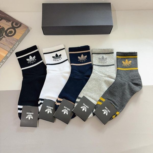 replica,repliche,fake,1:1,earrings,bracelet,ring,jewelry (5 paia per scatola) Calzini Adidas premium a metà polpaccio per uomo e donna, realizzati in puro cotone (HTME2).