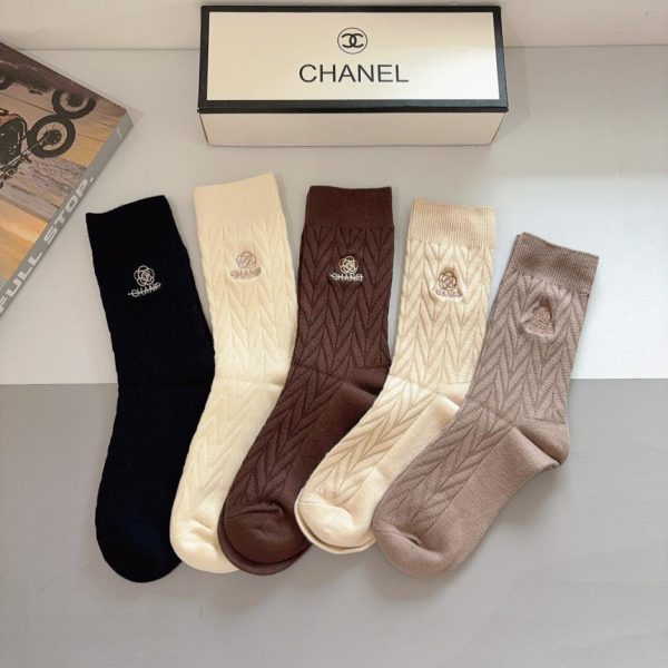 replica,repliche,fake,1:1,earrings,bracelet,ring,jewelry (5 paia per scatola) Calzini lunghi fino al ginocchio in cashmere ricamato Chanel New High-Version (BXIZ5)
