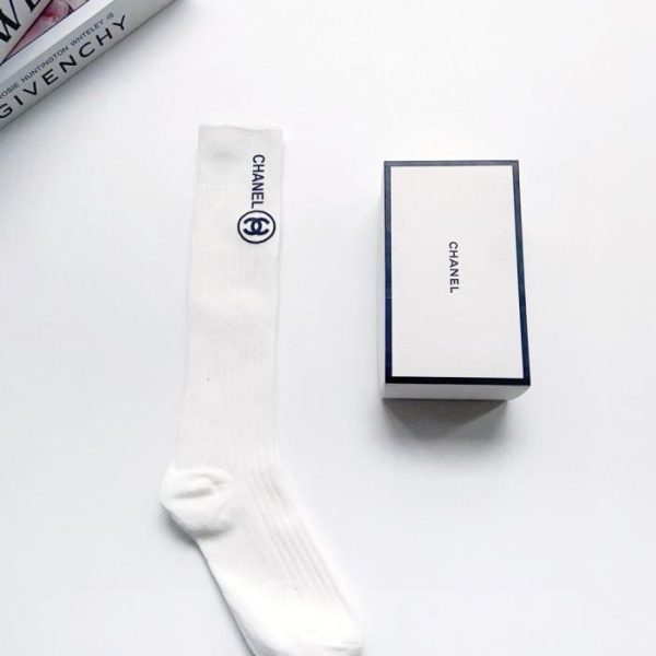 replica,repliche,fake,1:1,earrings,bracelet,ring,jewelry [Un paio per scatola] Calzini lunghi fino al ginocchio in puro cotone con logo Chanel Classic Double C (2ZQYD)