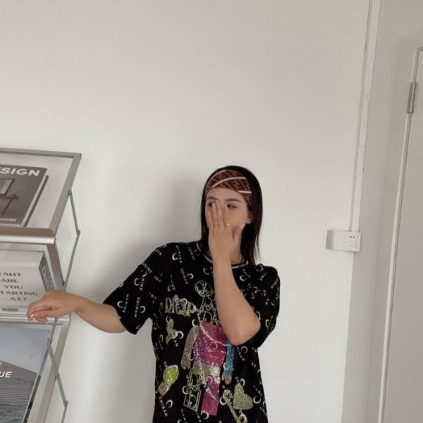 replica,repliche,fake,1:1,earrings,bracelet,ring,jewelry Fascia per capelli FENDI originale dal sito ufficiale, adatta per il fitness e lo styling (1O05H)