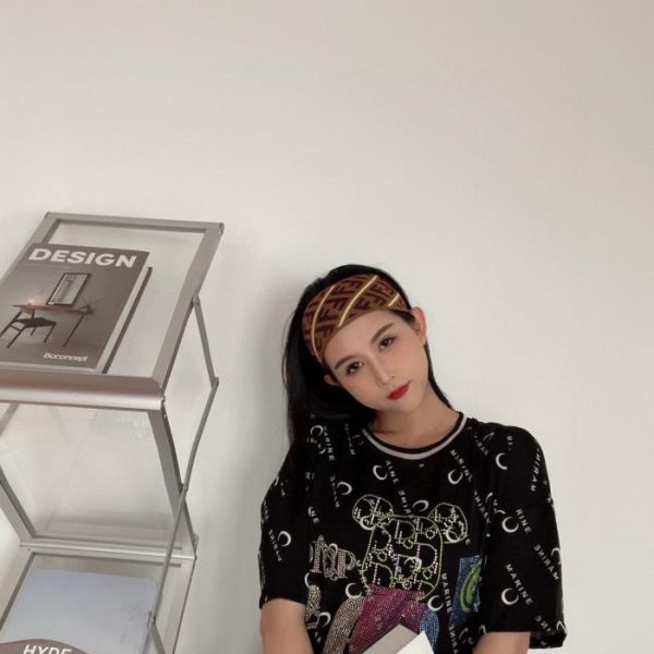 replica,repliche,fake,1:1,earrings,bracelet,ring,jewelry Fasce per capelli FENDI autentiche dal sito ufficiale, tra cui fasce per il fitness e fasce per lo styling (LLAJB).