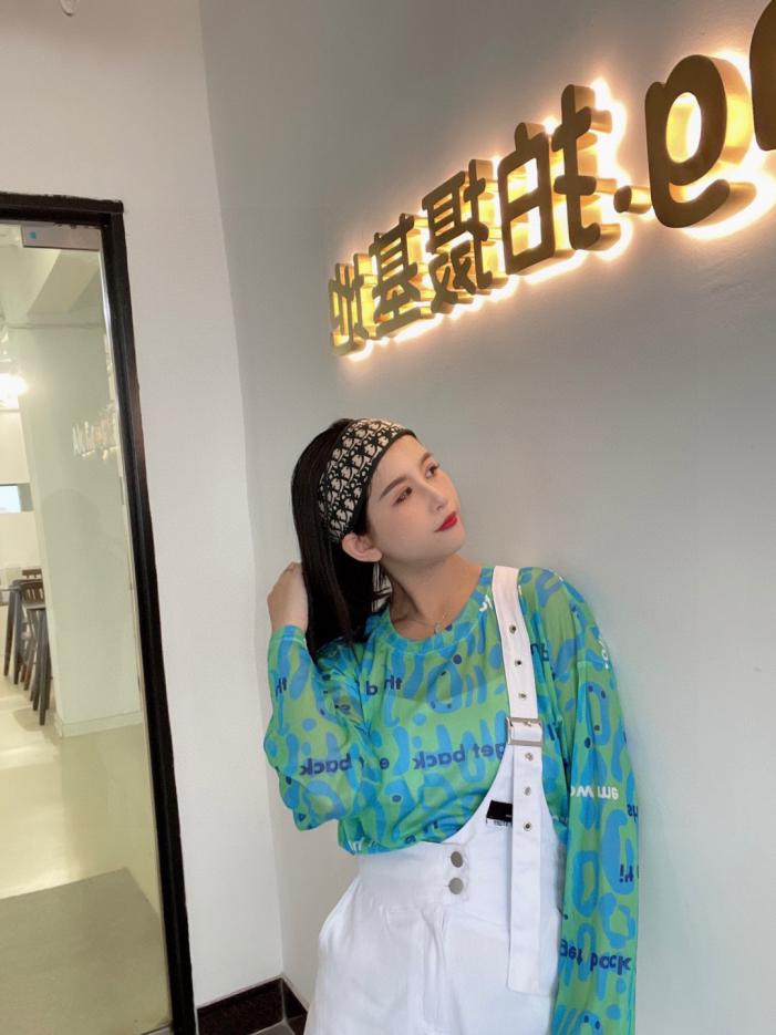 replica,repliche,fake,1:1,earrings,bracelet,ring,jewelry Fasce per capelli DIOR autentiche dal sito ufficiale, tra cui fasce per il fitness e fasce per lo styling (7V x 7V). replica,repliche,fake,1:1,earrings,bracelet,ring,jewelry Fasce per capelli DIOR autentiche dal sito ufficiale, tra cui fasce per il fitness e fasce per lo styling (7V x 7V).