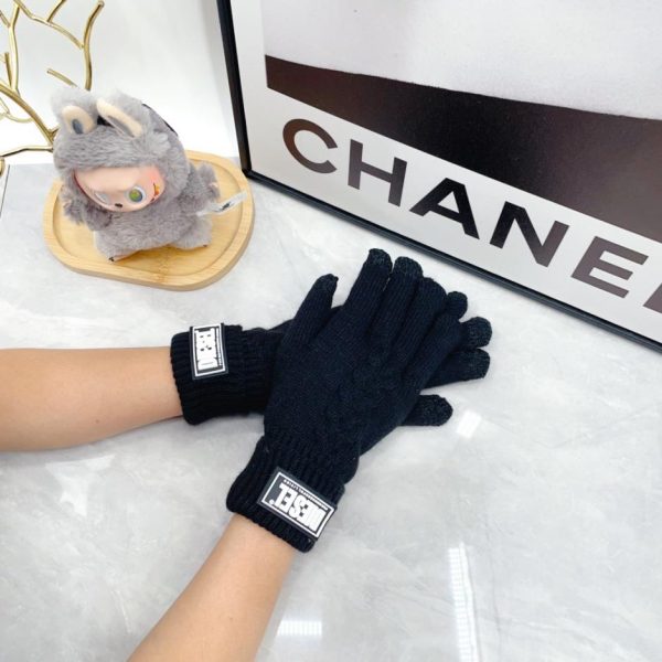 replica,repliche,fake,1:1,earrings,bracelet,ring,jewelry Guanti in lana vergine Diesel (25 CLY) – Articolo ufficiale del negozio