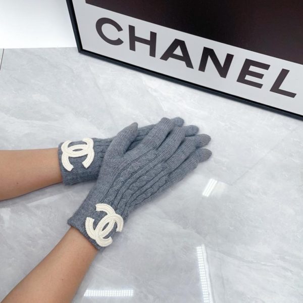 replica,repliche,fake,1:1,earrings,bracelet,ring,jewelry I nuovi guanti di lana Chanel (0FDQB) sono ora disponibili nelle boutique.