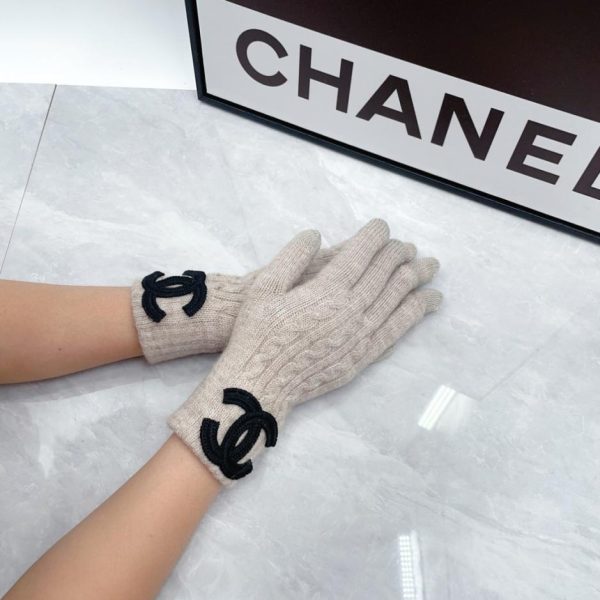 replica,repliche,fake,1:1,earrings,bracelet,ring,jewelry I nuovi guanti di lana Chanel (8K3NE) sono ora disponibili nelle boutique.