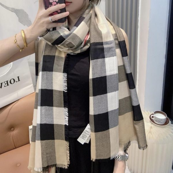 replica,repliche,fake,1:1,earrings,bracelet,ring,jewelry Sciarpa in cashmere scozzese di prima qualità Burberry (QFMSM)