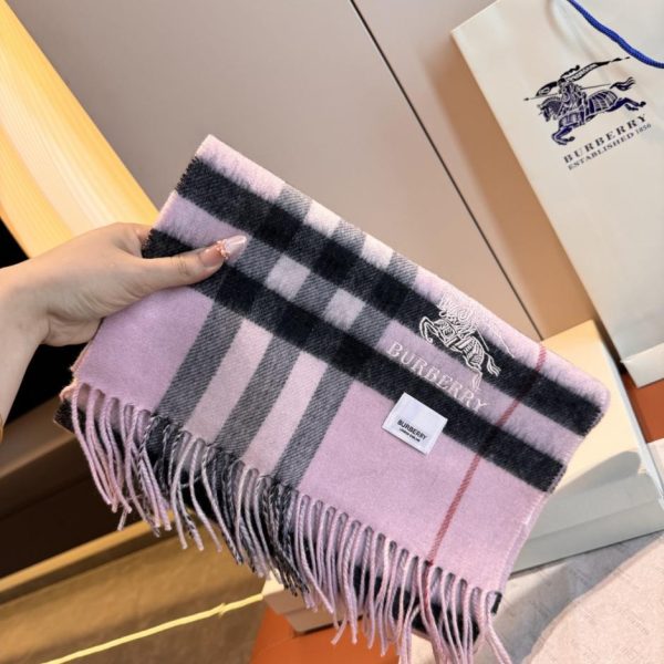 replica,repliche,fake,1:1,earrings,bracelet,ring,jewelry Sciarpa lunga Burberry Classic Check in cashmere (DI66J)