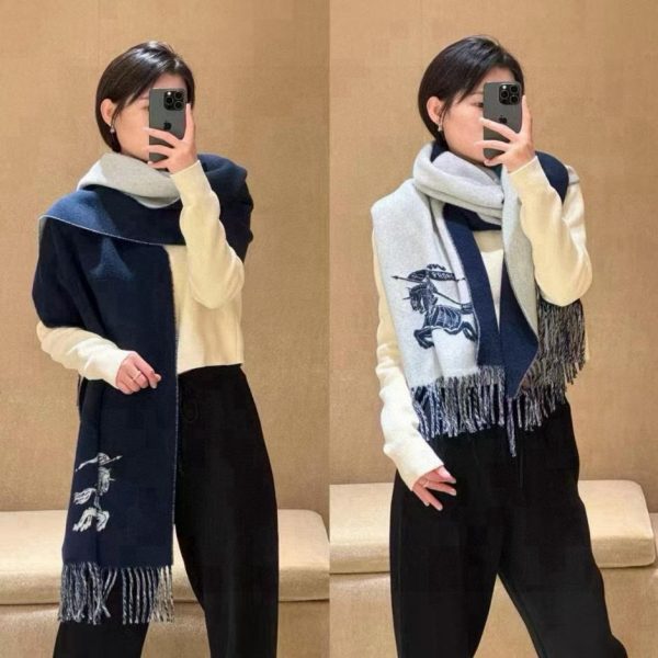 replica,repliche,fake,1:1,earrings,bracelet,ring,jewelry Sciarpa in cashmere reversibile con logo equestre Burberry (WND8O)