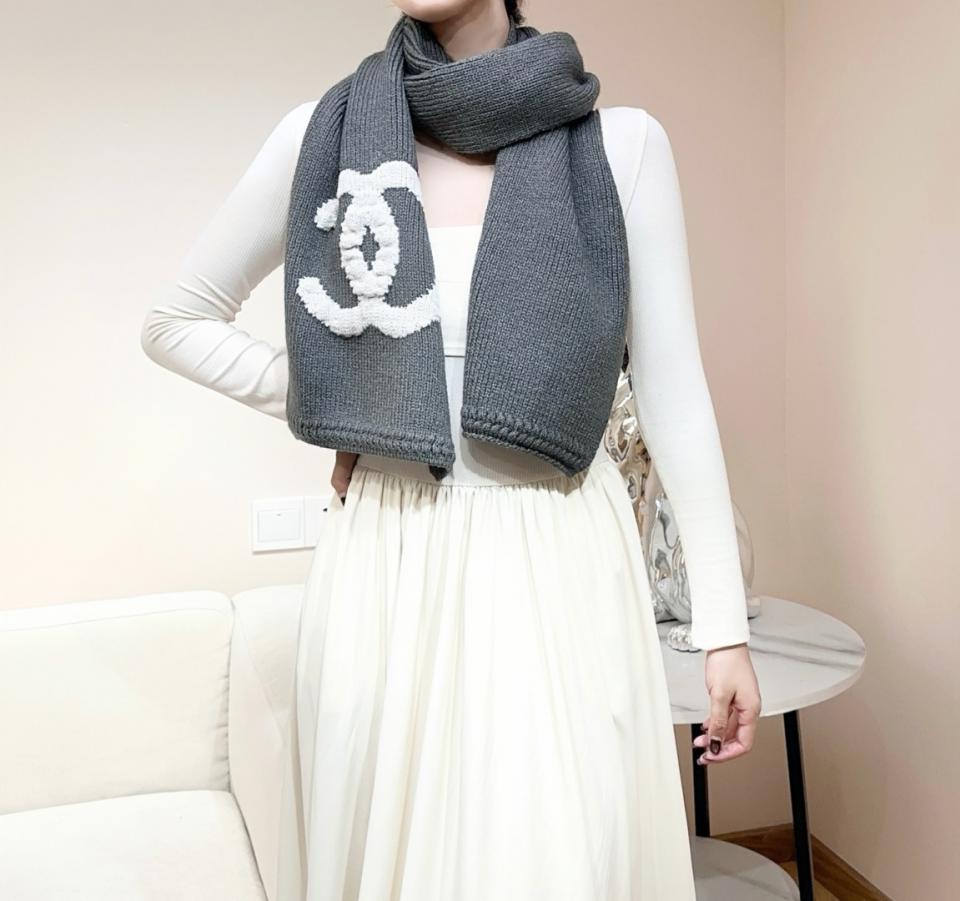 replica,repliche,fake,1:1,earrings,bracelet,ring,jewelry Nuovi arrivi autunno/inverno Chanel – Sciarpa in cashmere (9I3IJ) replica,repliche,fake,1:1,earrings,bracelet,ring,jewelry Nuovi arrivi autunno/inverno Chanel – Sciarpa in cashmere (9I3IJ)
