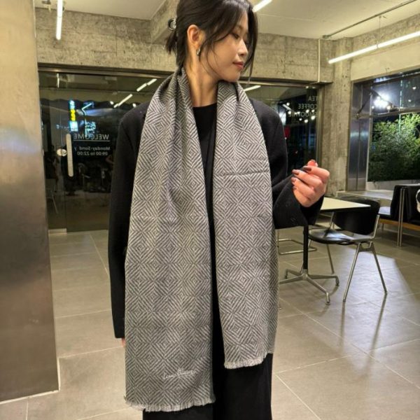 replica,repliche,fake,1:1,earrings,bracelet,ring,jewelry Sciarpa in cashmere Damier LV da uomo (H9JOT)