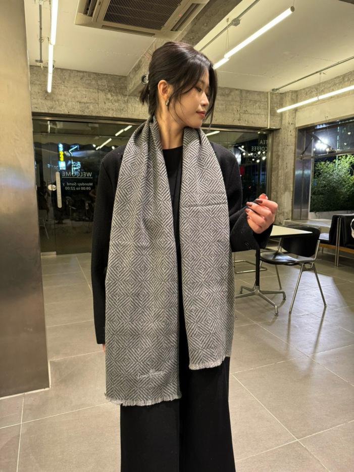 replica,repliche,fake,1:1,earrings,bracelet,ring,jewelry Sciarpa in cashmere Damier LV da uomo (H9JOT) replica,repliche,fake,1:1,earrings,bracelet,ring,jewelry Sciarpa in cashmere Damier LV da uomo (H9JOT)
