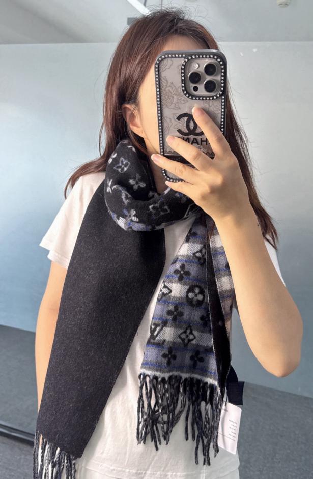replica,repliche,fake,1:1,earrings,bracelet,ring,jewelry Sciarpa reversibile Louis Vuitton con motivo a quadri sfumati (XW0B1) replica,repliche,fake,1:1,earrings,bracelet,ring,jewelry Sciarpa reversibile Louis Vuitton con motivo a quadri sfumati (XW0B1)