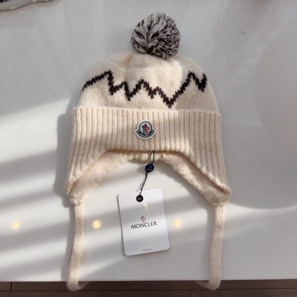 replica,repliche,fake,1:1,earrings,bracelet,ring,jewelry Cappello di lana anti-orecchie Moncler autunno/inverno (1CCJI)