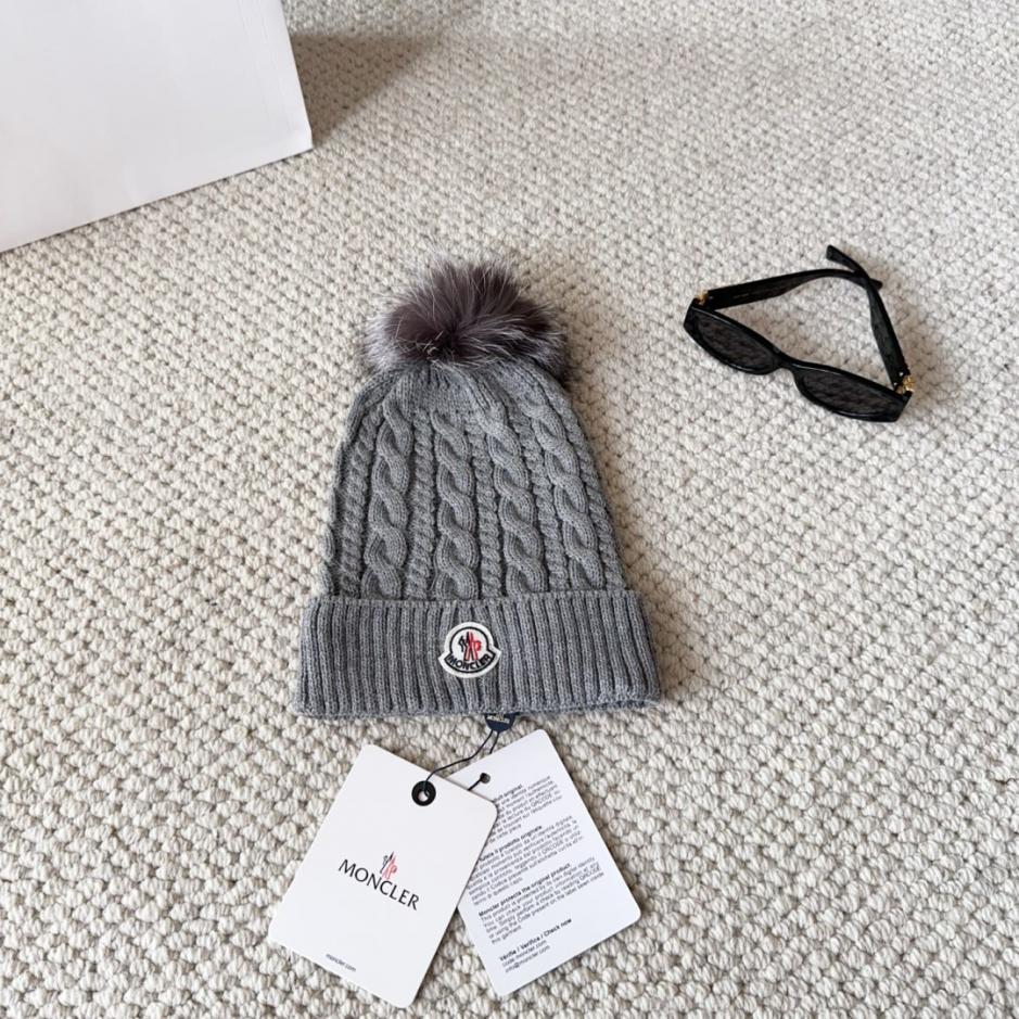 replica,repliche,fake,1:1,earrings,bracelet,ring,jewelry Cappello in maglia di lana da donna Moncler autunno/inverno con morbida e calda texture in cashmere (UG98Y) replica,repliche,fake,1:1,earrings,bracelet,ring,jewelry Cappello in maglia di lana da donna Moncler autunno/inverno con morbida e calda texture in cashmere (UG98Y)