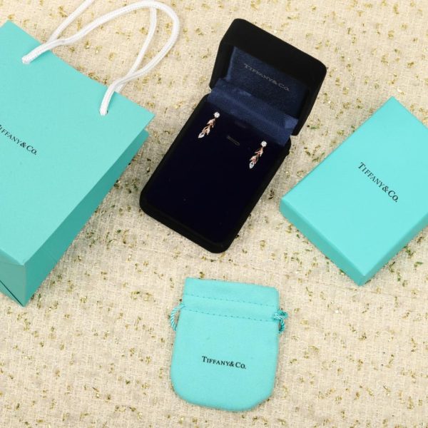 replica,repliche,fake,1:1,earrings,bracelet,ring,jewelry Contatore / Orecchini corti a forma di vite della collezione Tiffany Victoria (BL62T)