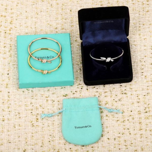 replica,repliche,fake,1:1,earrings,bracelet,ring,jewelry Contatore / Bracciale intrecciato con diamanti della collezione Tiffany Knot (3W669)