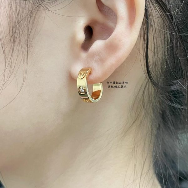 replica,repliche,fake,1:1,earrings,bracelet,ring,jewelry Contatore / Orecchini Cartier LOVE a mezzo cerchio in oro V (D1A7G)