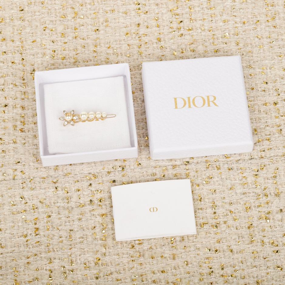 replica,repliche,fake,1:1,earrings,bracelet,ring,jewelry Contatore / 【Fermaglio per capelli con pendente floreale Dior CD e perle】(9UCBL) replica,repliche,fake,1:1,earrings,bracelet,ring,jewelry Contatore / 【Fermaglio per capelli con pendente floreale Dior CD e perle】(9UCBL)