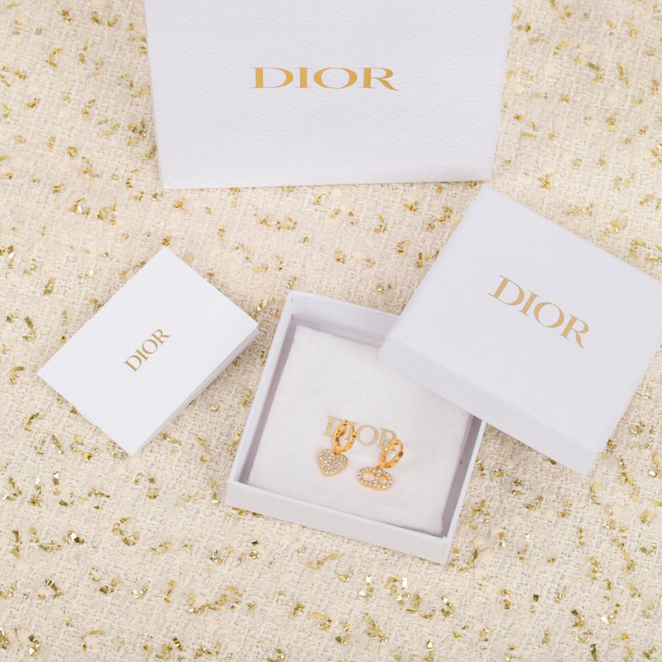 replica,repliche,fake,1:1,earrings,bracelet,ring,jewelry Contatore / I nuovi orecchini a cerchio a forma di cuore di Dior (JFX6E) replica,repliche,fake,1:1,earrings,bracelet,ring,jewelry Contatore / I nuovi orecchini a cerchio a forma di cuore di Dior (JFX6E)