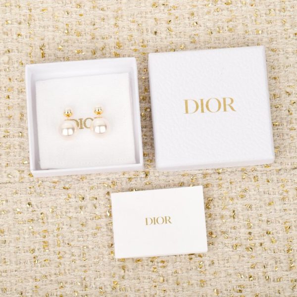 replica,repliche,fake,1:1,earrings,bracelet,ring,jewelry Contatore / 【Orecchini a bottone con perle grandi e piccole Dior】(5ZVAA)