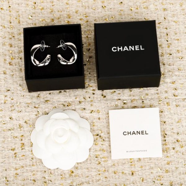 Contatore / 【Orecchini a bottone Chanel con doppia C irregolare】(FDM21)