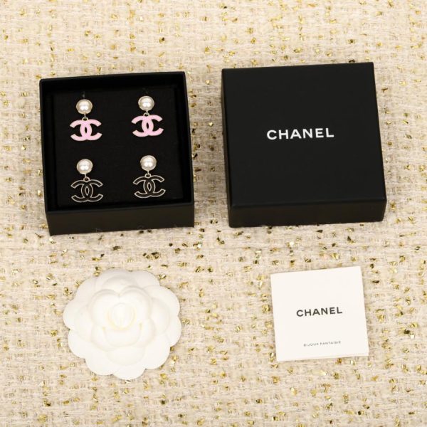 Contatore / 【Orecchini a bottone Chanel con doppia C e pendente in perle】(9BJXT)