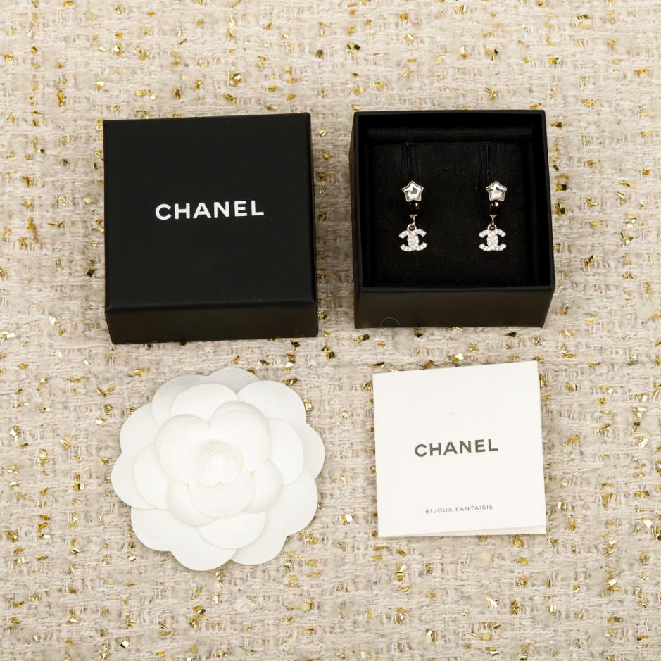 replica,repliche,fake,1:1,earrings,bracelet,ring,jewelry Contatore / 【Orecchini Chanel con diamanti a forma di stella a cinque punte e doppia C】(I670A) replica,repliche,fake,1:1,earrings,bracelet,ring,jewelry Contatore / 【Orecchini Chanel con diamanti a forma di stella a cinque punte e doppia C】(I670A)