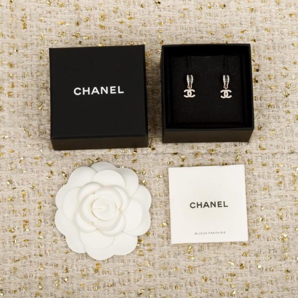 replica,repliche,fake,1:1,earrings,bracelet,ring,jewelry Contatore / 【Orecchini a bottone Chanel 25B in resina epossidica nera con doppia C】(93MHJ)