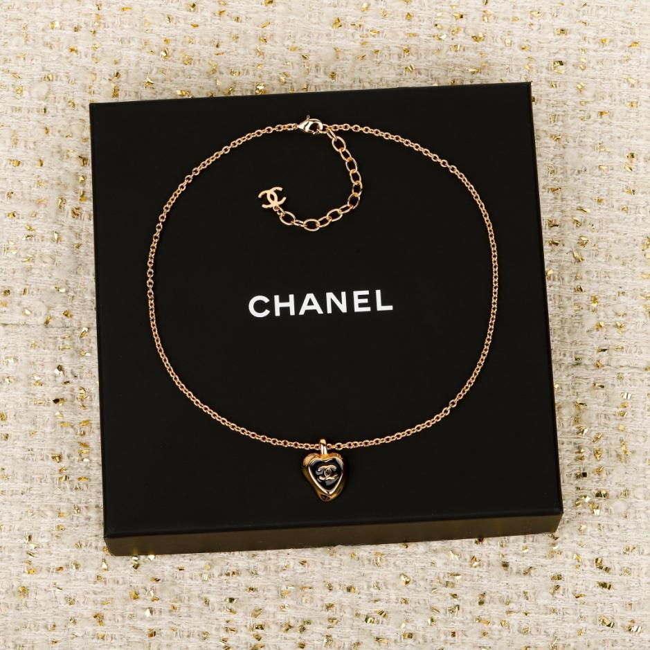 replica,repliche,fake,1:1,earrings,bracelet,ring,jewelry Contatore / Collana Chanel con cuore nero e oro 25 (5AYEF) replica,repliche,fake,1:1,earrings,bracelet,ring,jewelry Contatore / Collana Chanel con cuore nero e oro 25 (5AYEF)