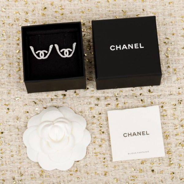 Contatore / 【Orecchini a bottone Chanel Wings Double C con diamanti】(9JW01)