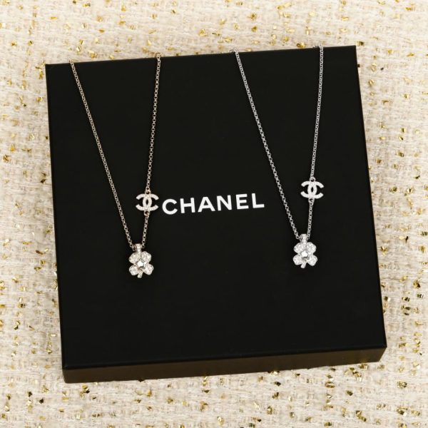 replica,repliche,fake,1:1,earrings,bracelet,ring,jewelry Contatore / Nuova collana Chanel con doppia C a forma di quadrifoglio in oro e argento (36D1L)