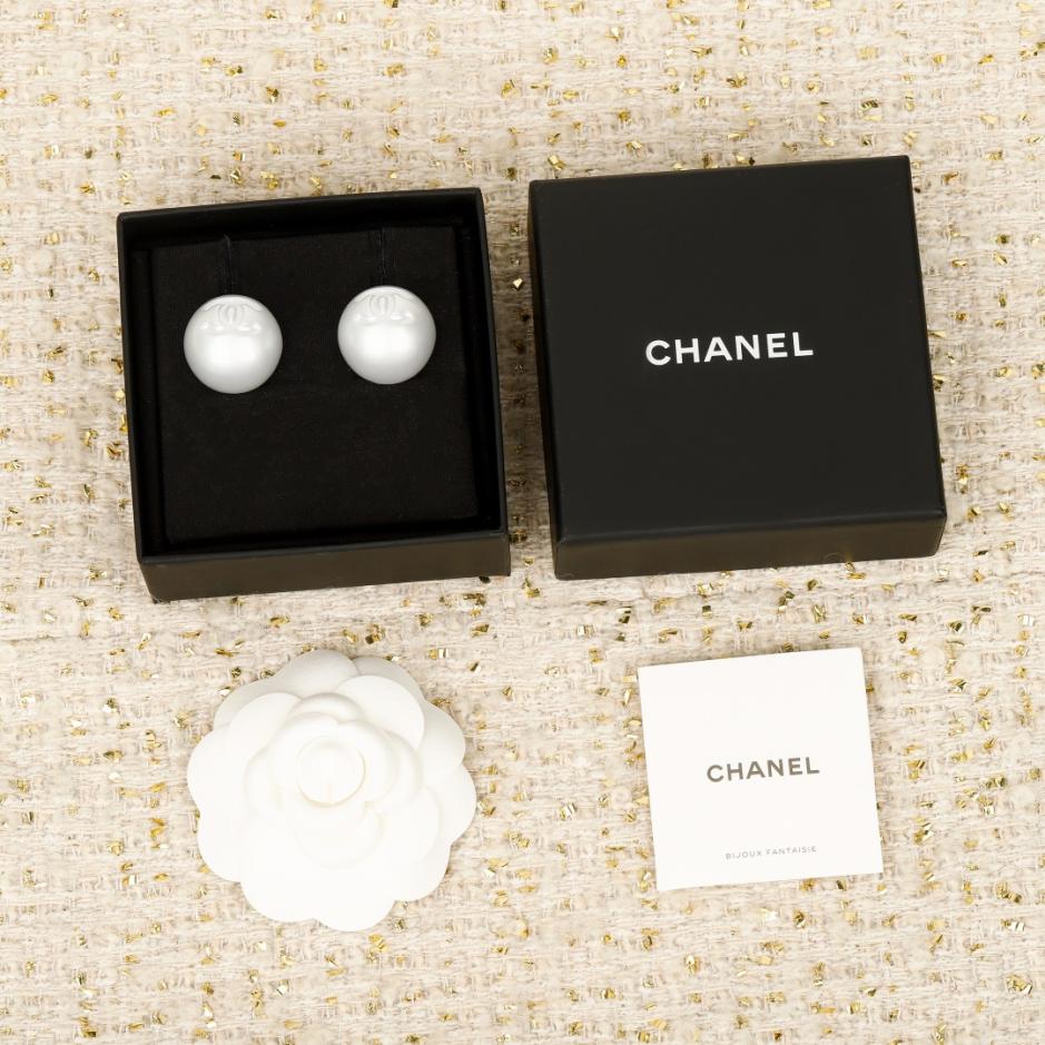 replica,repliche,fake,1:1,earrings,bracelet,ring,jewelry Contatore / 【Orecchini a bottone Chanel con perle medie】(BZAIQ) replica,repliche,fake,1:1,earrings,bracelet,ring,jewelry Contatore / 【Orecchini a bottone Chanel con perle medie】(BZAIQ)