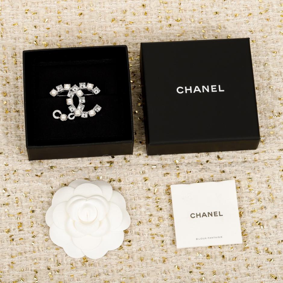 replica,repliche,fake,1:1,earrings,bracelet,ring,jewelry Contatore / 【Spilla Chanel Coco con perle traforate】5 pezzi (B3Y0Z) replica,repliche,fake,1:1,earrings,bracelet,ring,jewelry Contatore / 【Spilla Chanel Coco con perle traforate】5 pezzi (B3Y0Z)