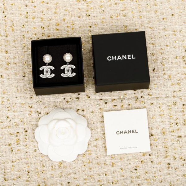 Contatore / 【Orecchini Chanel Double C con perle e diamanti】(KJWQ1)